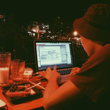 DEMOS