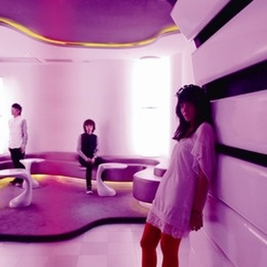 The Girl & The Robots