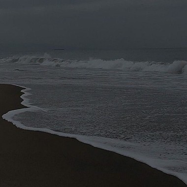 海浪在发愁