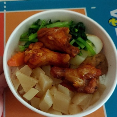 适合穿花衬衫