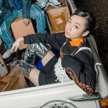 JULIA WU
