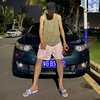 比较白