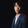 烟花如垂柳般绽放