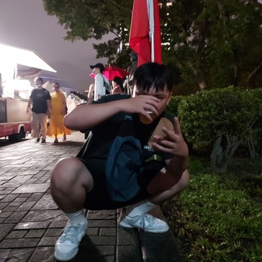 我唱得没跑调 但是她却跑掉了