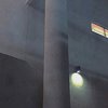东