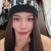 小V