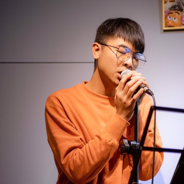 谢幕后