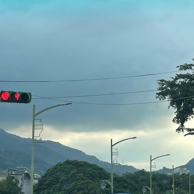 葱油饼的滋滋声