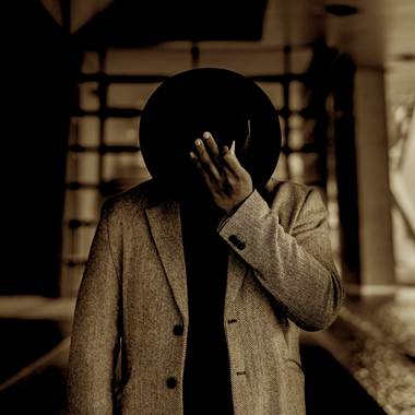 棕先生与他的帽子 Mr. Brown and His Hat (纯电音)