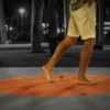 裸脚踏地球 Barefoot Walk