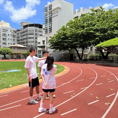 不忙周记忙著写歌