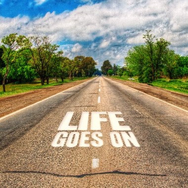 铁牛(Combos) feat. White -  Life Goes On