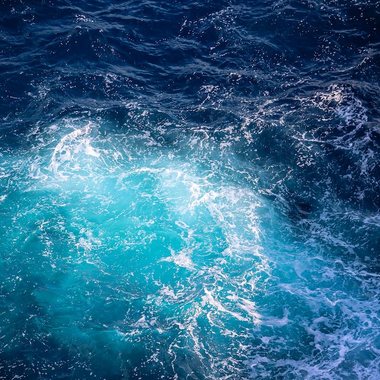 海浪女孩