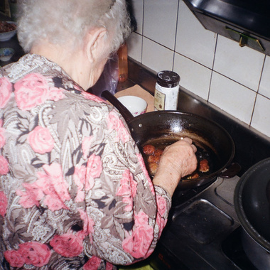 想念奶奶的时候就弹弹琴