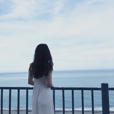 终于