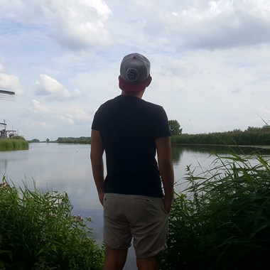 当我醒来自己一个人