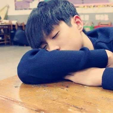 Showmaîn - 别把我打上岸