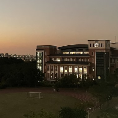 《盛夏，我们，还在》